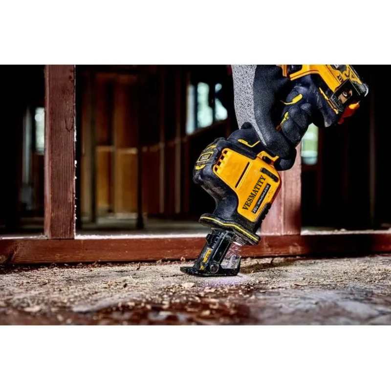 Cordless One-Handed Reciprocat - огляд і ціна Woodworking Hand Saw